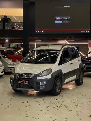 FIAT IDEA 1.8 MPI ADVENTURE 16V FLEX 4P MANUAL FIAT IDEA 1.8 MPI ADVENTURE 16V FLEX 4P MANUAL